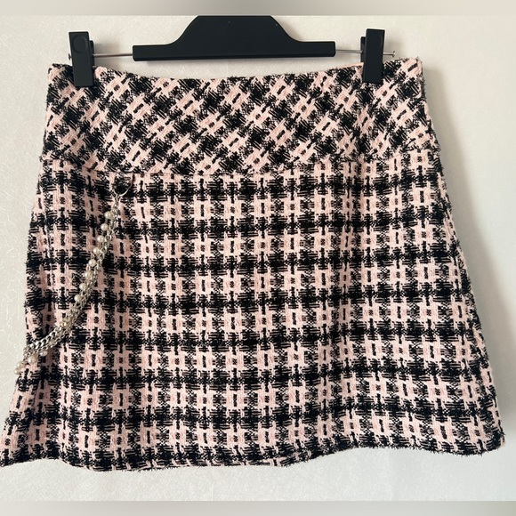 Forever 21 mini rose/black skirt size L NWT - Picture 2 of 6